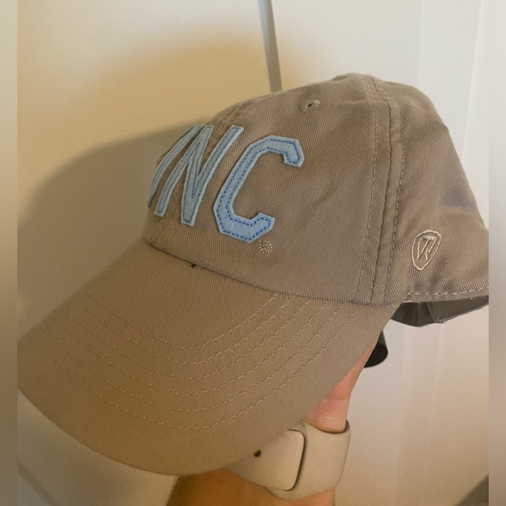 Hat - Picture 2 of 3